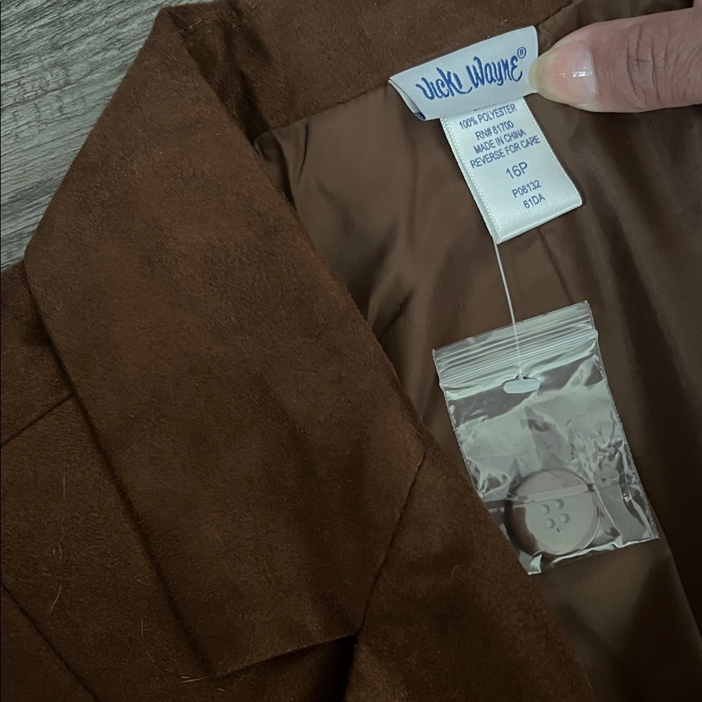 NWT BFA classics Chic Brown Faux Suede A-Line Skirt and blazer 16P - Picture 6 of 13